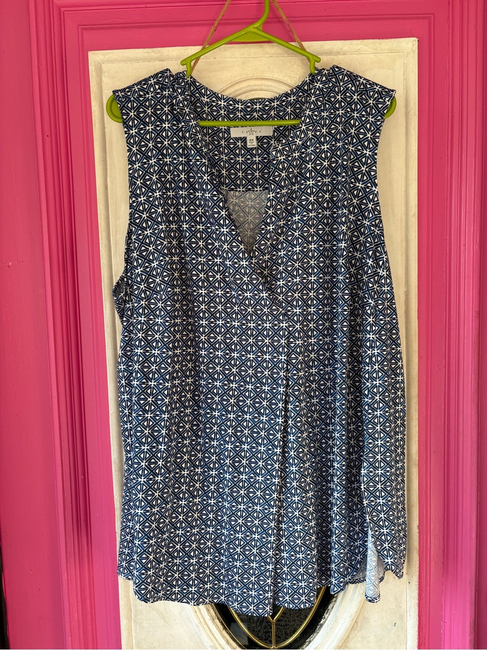 Fever Navy and White Geometric V-Neck Sleeveless Top